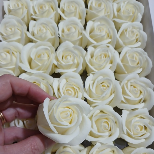 Rosas de sabão perfumadas 5*6,5cm cor marfim