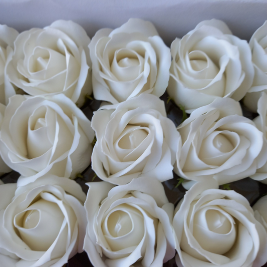 Rosas de sabão perfumadas 5*6,5cm aprox cor branca