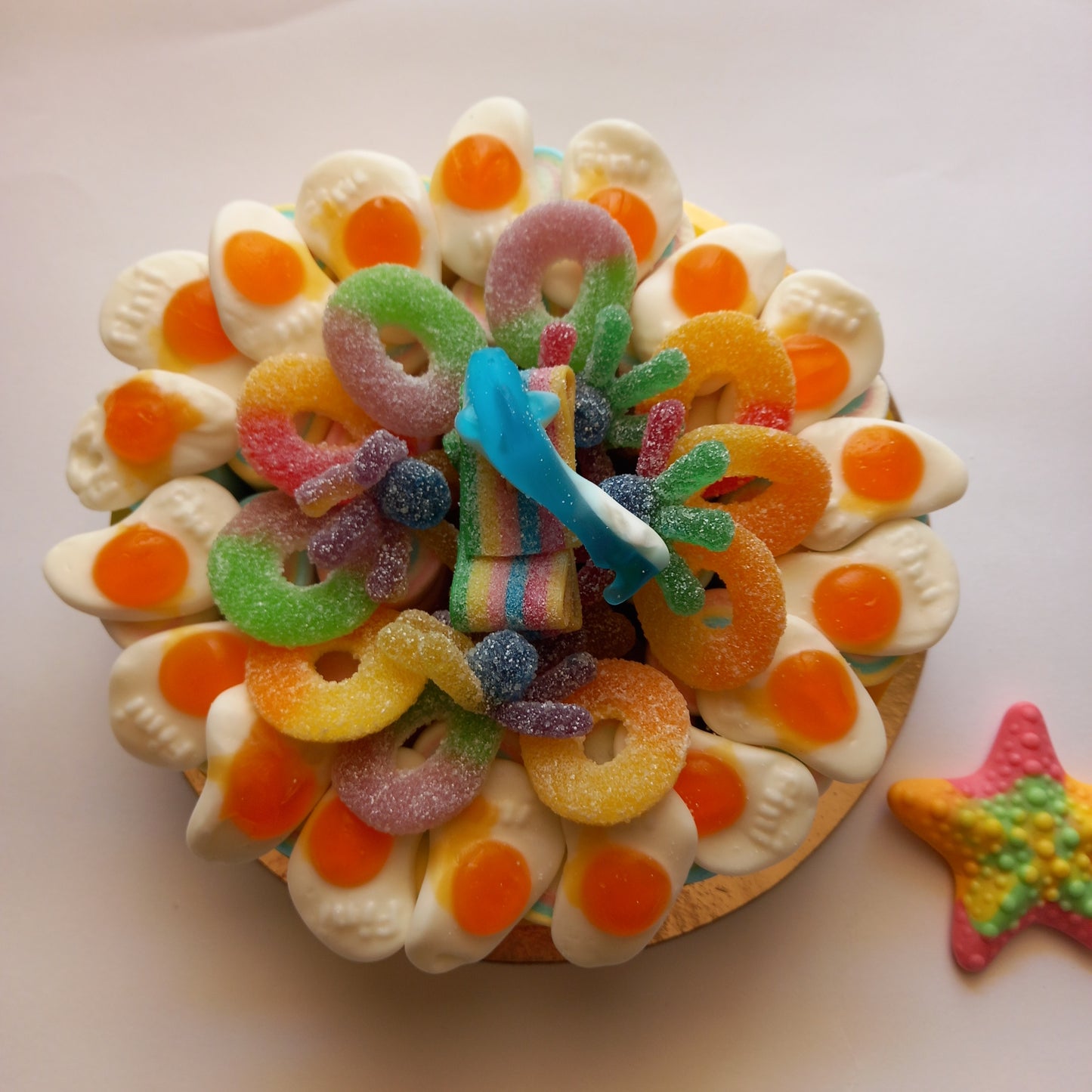 Bolo de gomas variadas tamanho  2M